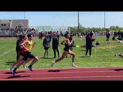 Video of Edwardsville Winston Brown Invitational 2024 4x800M