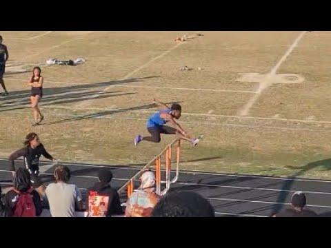 Video of De’ Sharion Burnette - 110 and 400 mh