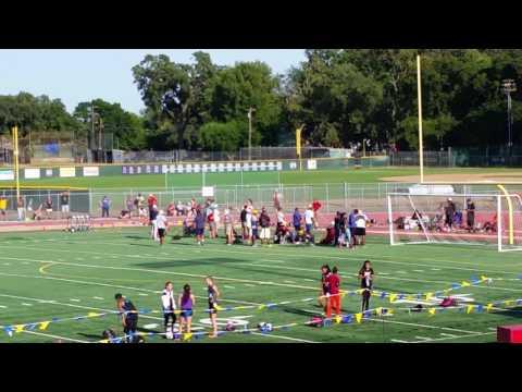 Video of Kara Smith (track) PRs in 800m Masters Win with a 2:14.56