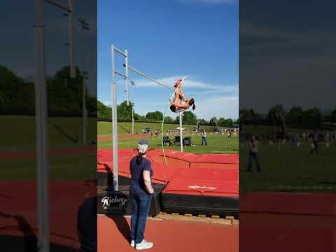 Video of Samantha Harvey breaks FHS record with 10'10" jump!