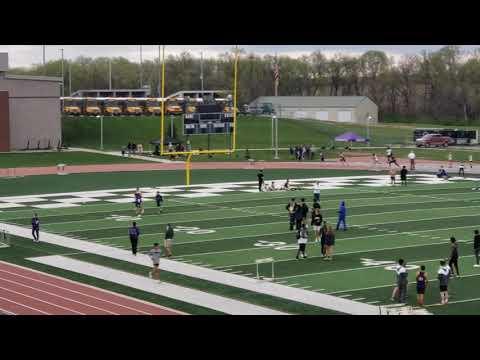 Video of 200 m dash, 21.62, 4-9-2021