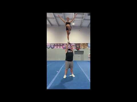 Video of Malia Stunting - Hand in Hand , rewinds, full up, etc