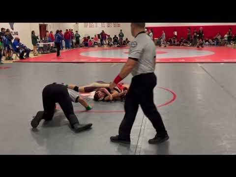 Video of Girls wrestling Texas Grapefruit bowl tournament  110lbs; pin on first round