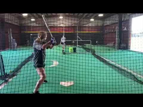 Video of Hannah Jones 2021 - batting skills 