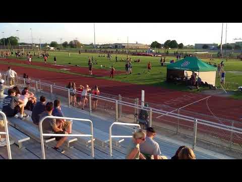 Video of Sophomore year sectionals 50.6 in 400m 