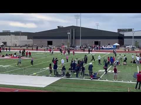 Video of 39.37 300m hurdles, lane 4