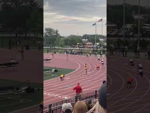 Video of 400 meter dash regionals 