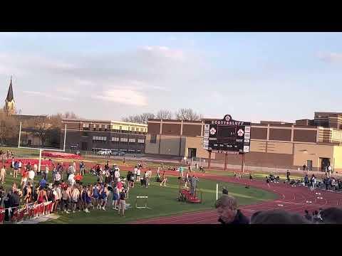 Video of Leona Brezenski 4x100 relay final leg