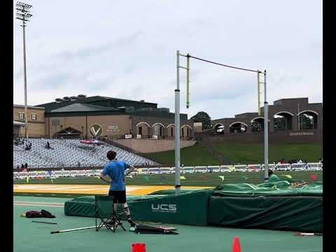 Video of Pr cleared 13’6” at state and placed 5th my 8th grade year