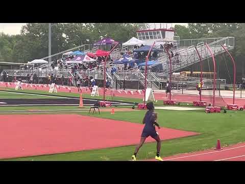 Video of Ceasar Stewart runs the 800m run! April 29th, 2023