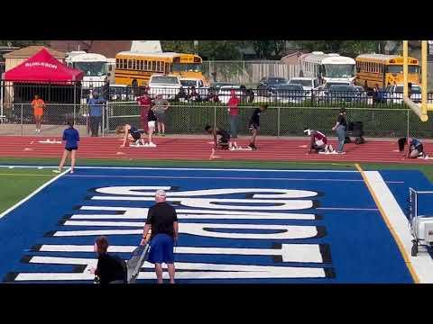 Video of 300M Hurdles - 39.3 seconds - April 21, 2022