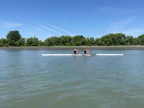 Video of Adriana Hartnell, 2-, stroke seat