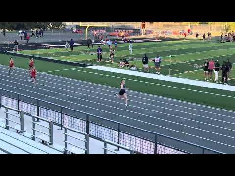 Video of 200m Area Champion 26.25