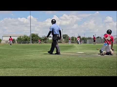 Video of Umpire couldn't keep up