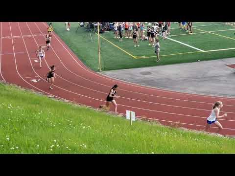 Video of Kate Cen- 400m(lane 5)