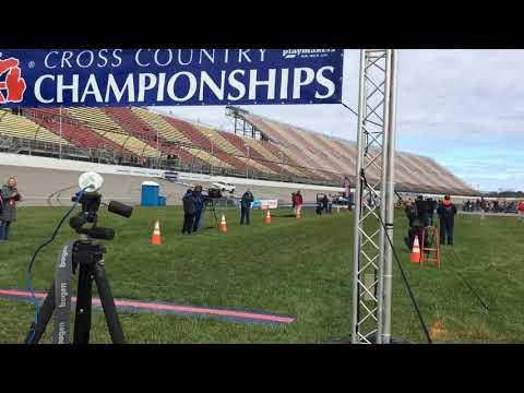 Video of Top 30 runners reach finish of Division 4 girls cross country finals