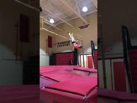 Video of Indoor 2019 pole vault practice 