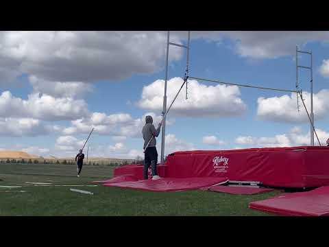 Video of 12ft bungee, 10 ft bar