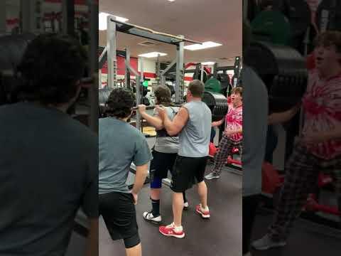 Video of 600 lb Squat - School Record